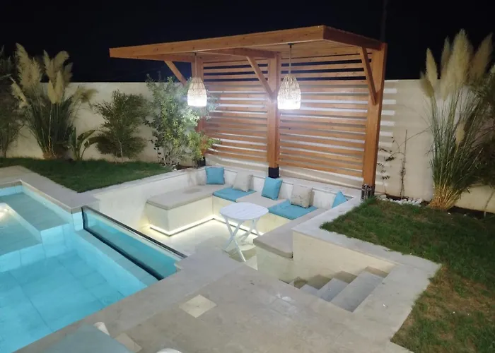 Villa Lynoute Piscine Sans Vis A Vis Meilleur Emplacement A Proximite De La Plage