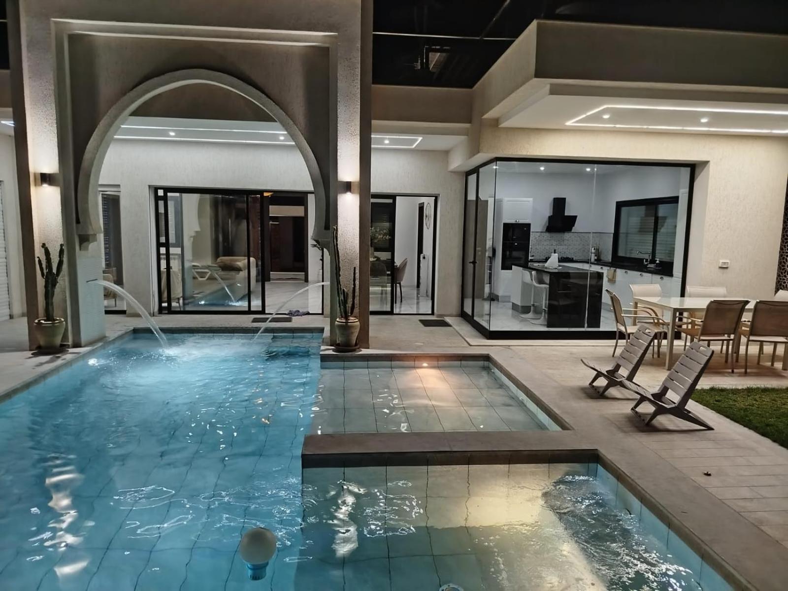 Lynoute Piscine Sans Vis A Vis Emplacement A Proximite De La Villa