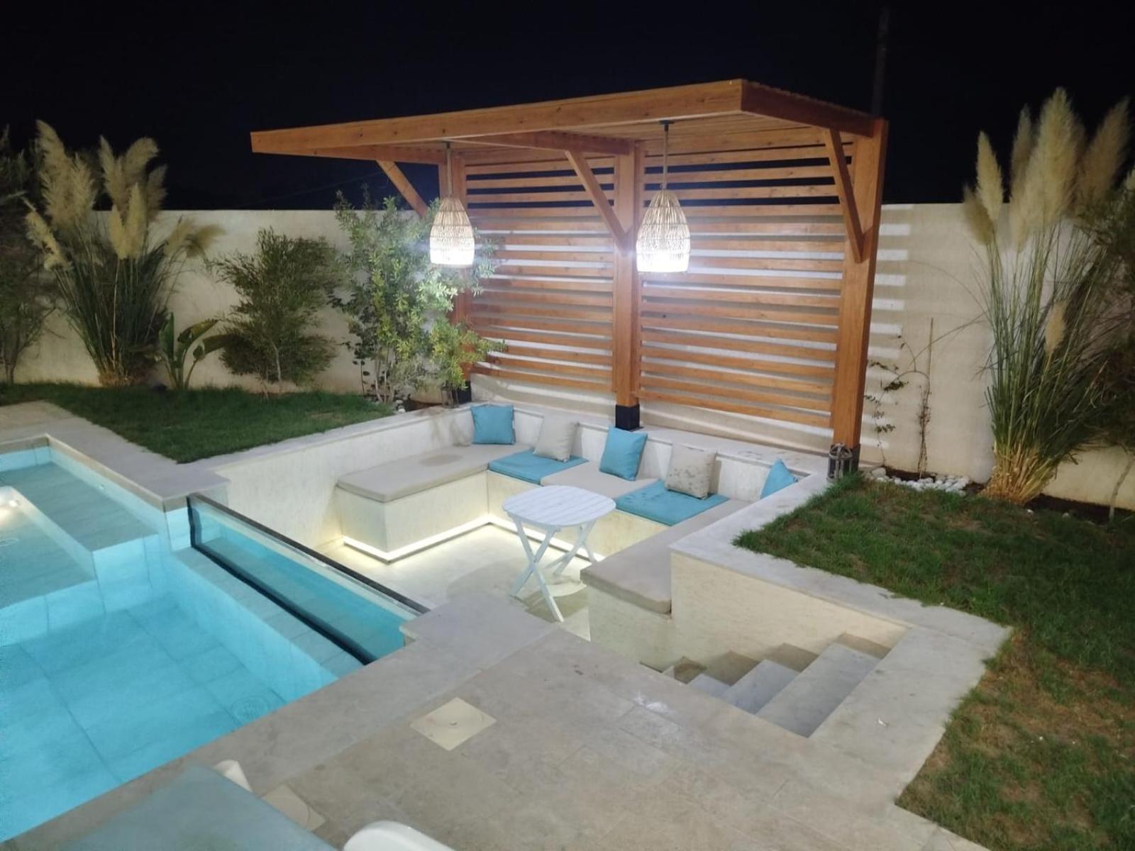 Lynoute Piscine Sans Vis A Vis Emplacement A Proximite De La * Taguermess